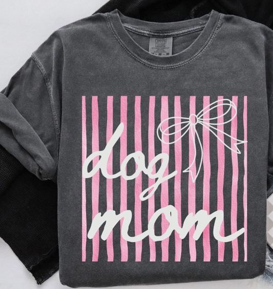 Dog Mom Tee